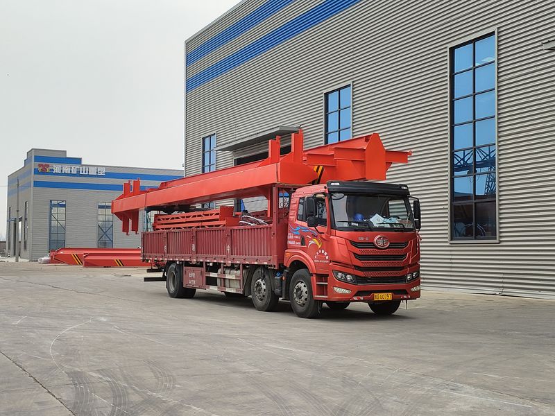 2臺電動葫蘆門式起重機 MHxh10t—13m 發往河南焦作交付客戶使用。